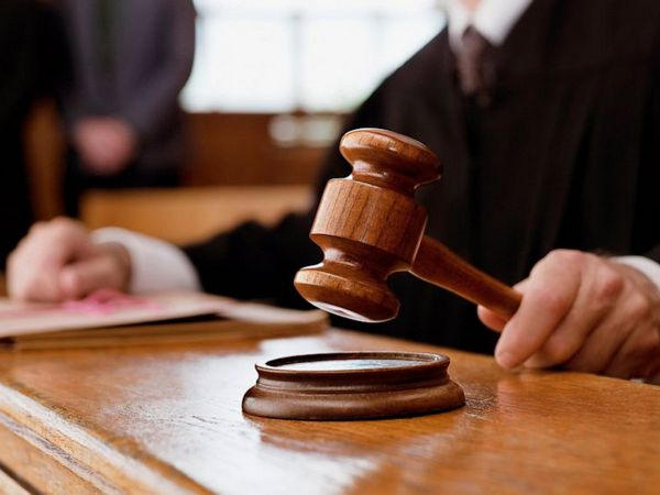 Суд проявил гуманизм к покровским полицейским, которые «выбивали» признания силой