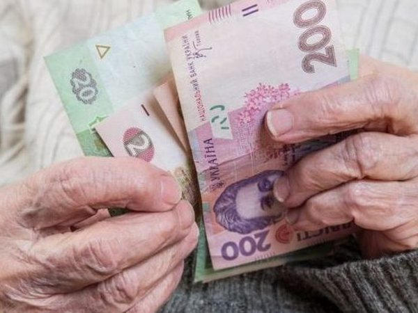 Пенсионер из Покровска, пытаясь найти потерянные документы, лишился еще и денег