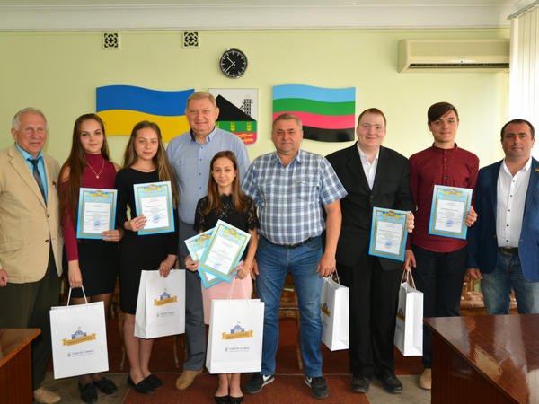 Народный депутат встретился с призерами Всеукраинской олимпиады из Селидово