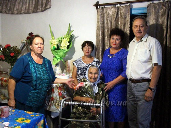 Долгожительница из Селидово отметила 90-летний юбилей