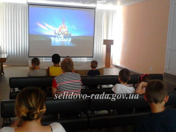 В Селидово для детей устроили День мультфильмов