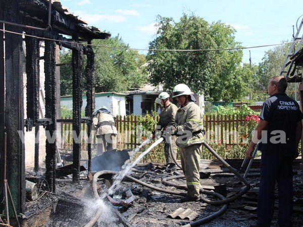 В Покровске горел жилой дом