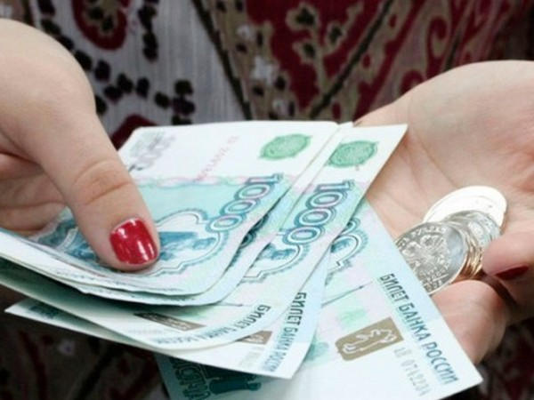 Сколько зарабатывают и как выживают жители оккупированного Донецка