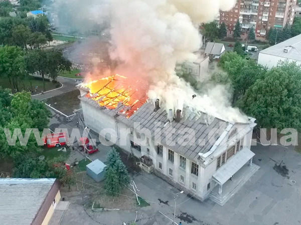 Как выглядит кинотеатр «Мир» в Покровске спустя год после масштабного пожара