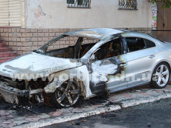 За ночь в Покровске сгорели четыре автомобиля