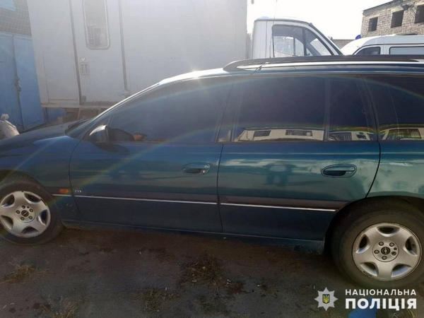 Житель Покровского района после встречи с полицейскими остался без автомобиля