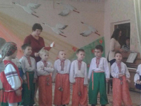 В Украинске детям подарили яркий праздник осени