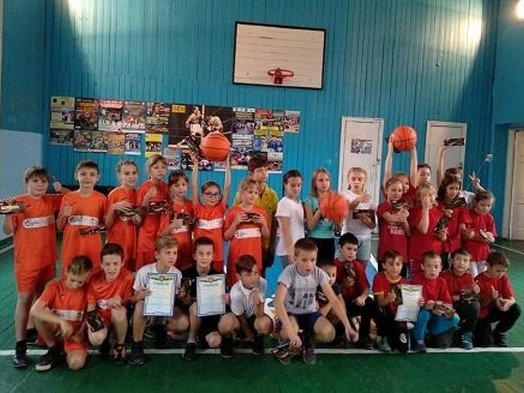 В Новогродовке прошли «Веселые старты»