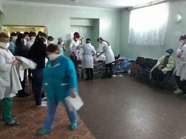 Из-за химической «опасности» в Мирнограде эвакуировали больницу