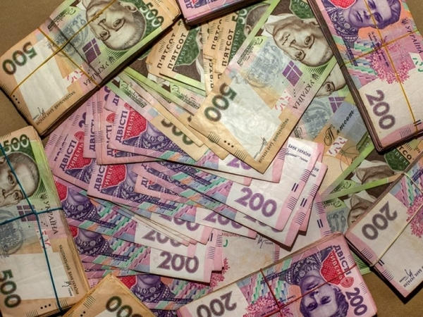 Шахтер из Покровска заплатил за один телефонный звонок 100 тысяч гривен