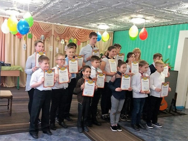 В Новогродовке состоялся традиционный конкурс гитаристов «Серебряная струна»