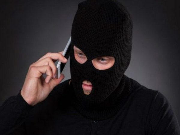 Чтобы «спасти сына от тюрьмы» жительница Покровска отдала мошенникам около 70 тысяч гривен