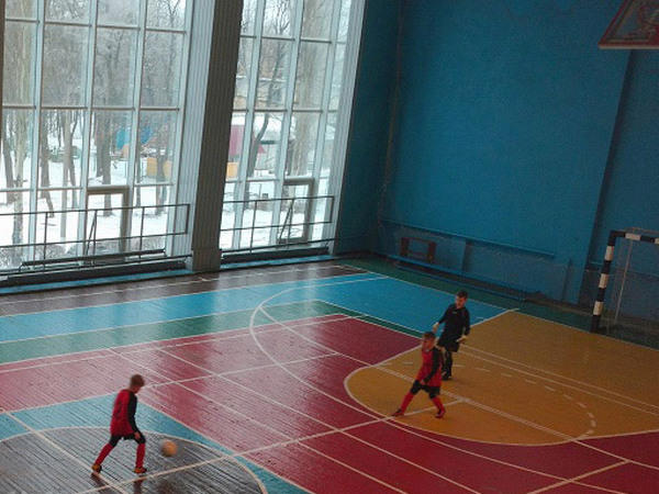 Футболисты из Горняка стали лучшими на турнире «Зимний мяч»