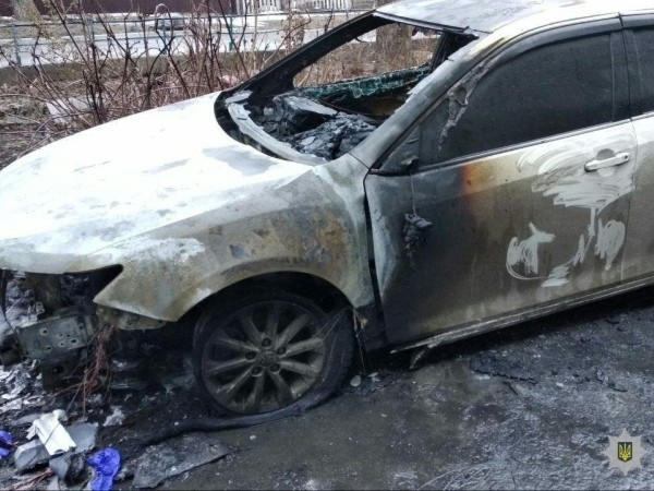 В Покровске сожгли автомобиль секретаря горсовета