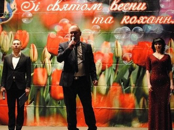 Женщин Новогродовки торжественно поздравили с праздником 8 Марта