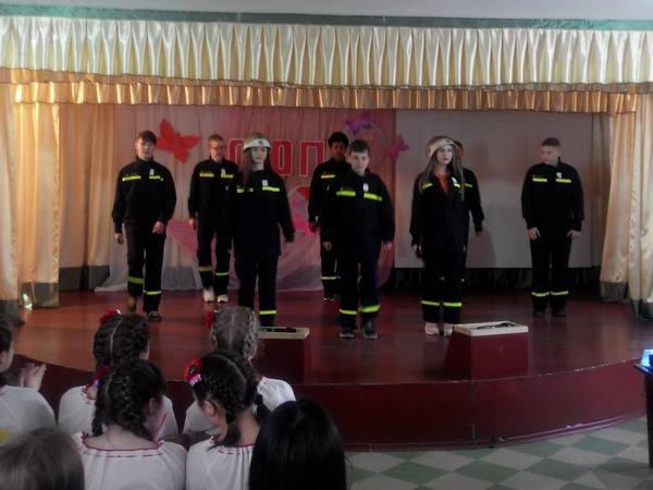 В Селидово определили победителя районного фестиваля дружин юных пожарных