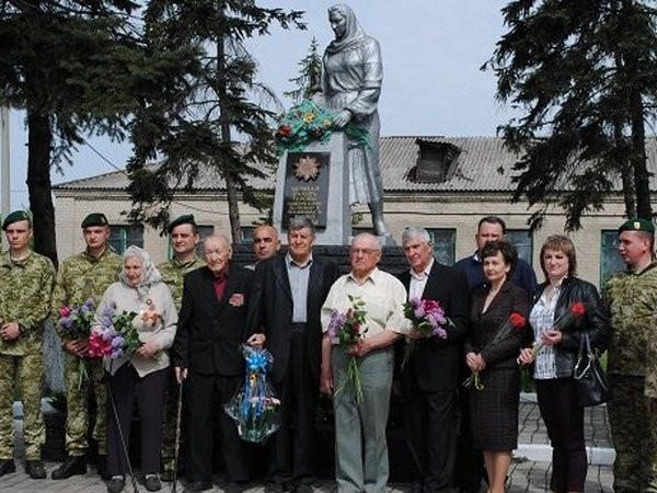 В Новогродовке почтили память погибших во Второй мировой войне
