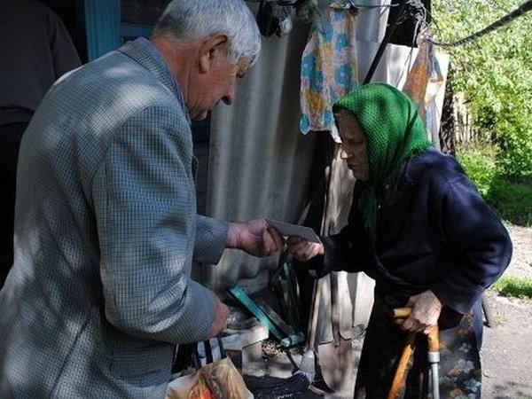 В Новогродовке ветеранов поздравили с Днем Победы