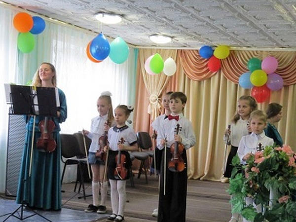 В Новогродовке прошел ежегодный отчетный концерт