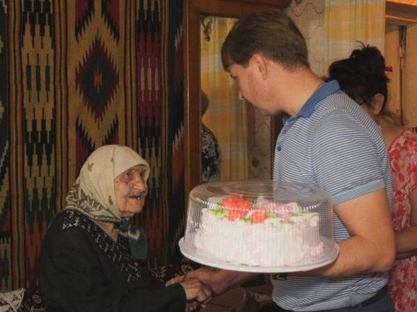 Самой пожилой жительнице Мирнограда исполнился 101 год