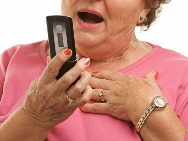 Мошенники выманили у жительницы Селидово более 2 тысяч гривен