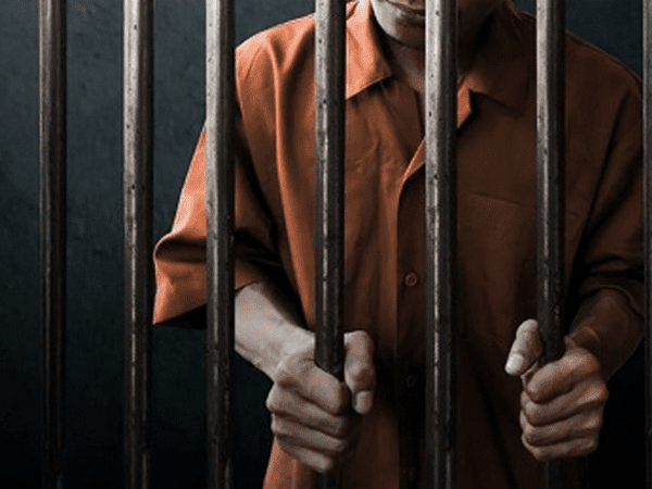 За двойное убийство суд приговорил 27-летнего жителя Мирнограда к пожизненному заключению