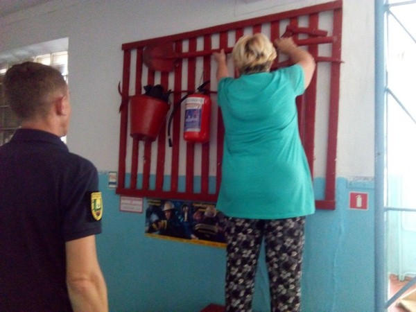 Спасатели проверили, насколько безопасны учебные заведения в Цукурино