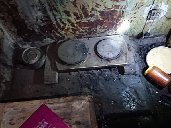 В Горняке спасатели эвакуировали из горящей квартиры мужчину