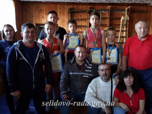 В Селидово прошел открытый городской турнир по вольной борьбе