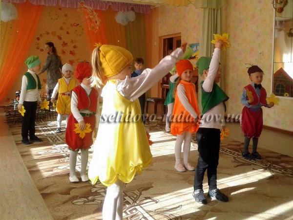 В Украинске для детей устроили яркий осенний праздник