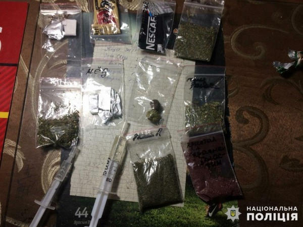 В Селидовской исправительной колонии можно найти наркотики на любой вкус