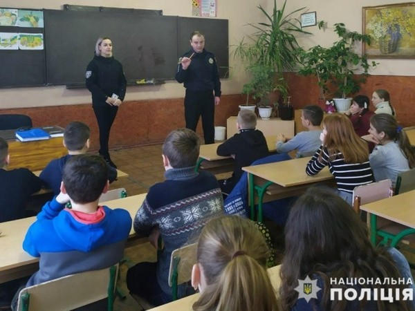 К школьникам Селидово и Новогродовки пришли «гости в погонах»
