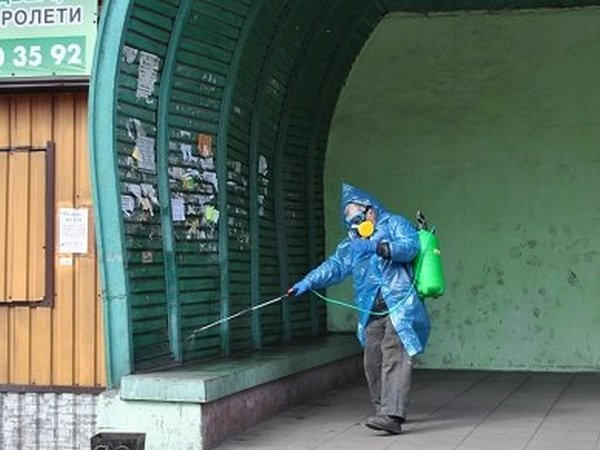 В связи с эпидемией коронавируса в Новогродовке проводят дезинфекцию города
