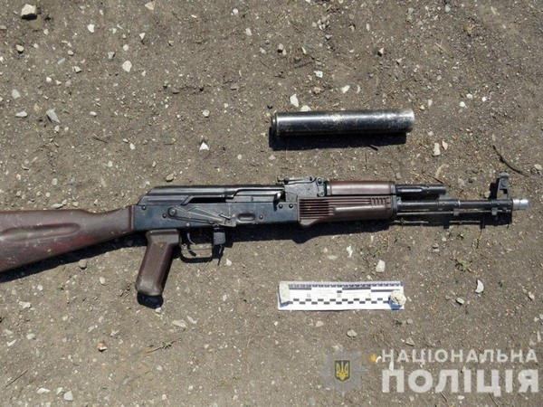 У жителя Покровска обнаружили автомат с глушителем, патроны и гранату