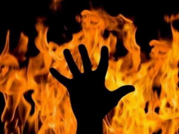 Во время пожара в Селидово спасателям удалось спасти мужчину