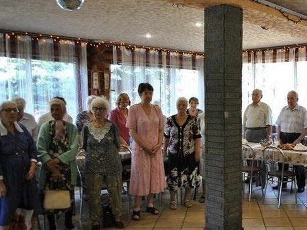 В Новогродовке организовали праздничную встречу по случаю Дня освобождения Донбасса