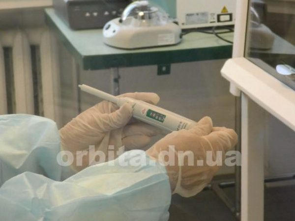 В Покровске выстраиваются очереди из желающих сделать тест на COVID-19