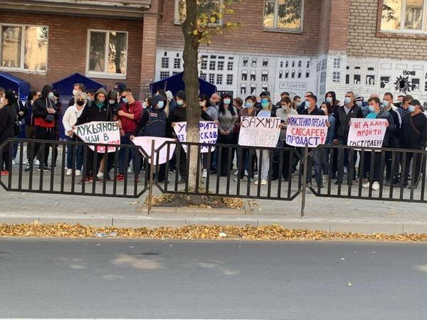 В Бахмуте «Оппозиционный Блок» вышел с пикетом против гастролеров в списках ОПЗЖ