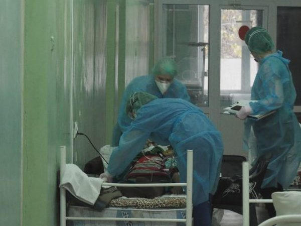 Что мешает эффективно лечить больных COVID-19 в Покровске