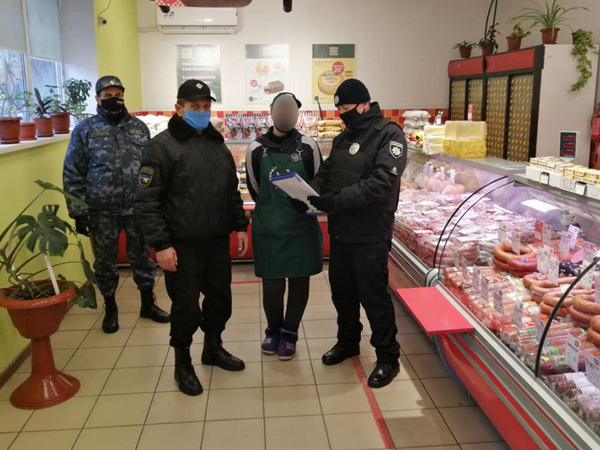 В Покровске полицейские продолжают проводить карантинные рейды
