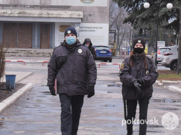Сколько штрафов за нарушение правил карантина выписали в Покровске в первые дни локдауна