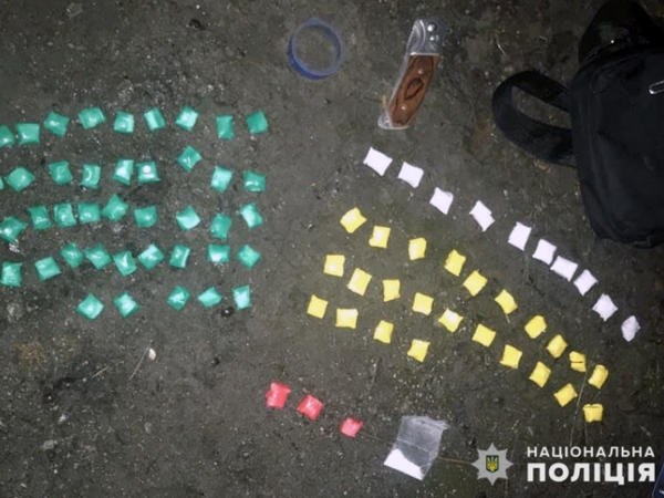 В Покровске 17-летний парень делал «закладки» с наркотиками по городу