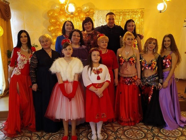 В Украинске по случаю 8 Марта женщинам подарили праздничный концерт