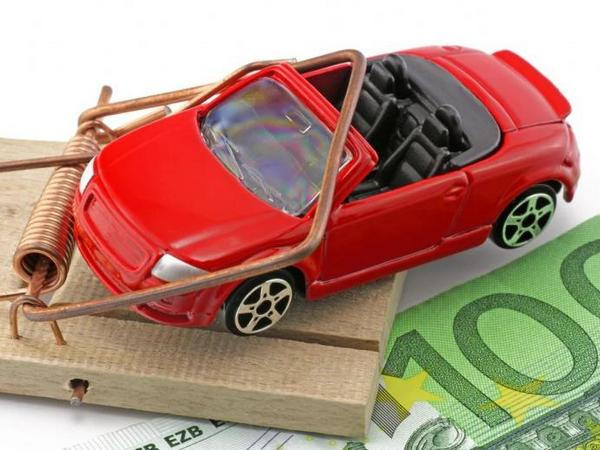 Житель Покровска заплатил за несуществующий автомобиль более 20 тысяч гривен