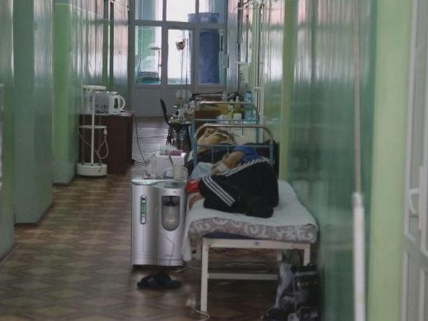 COVID-19 атакует: в Покровске переполнены больницы, а медиков не хватает