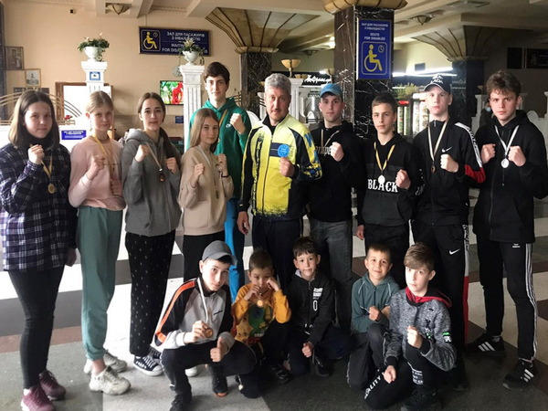 Кикбоксеры из Новогродовки собрали урожай медалей на чемпионате Украины