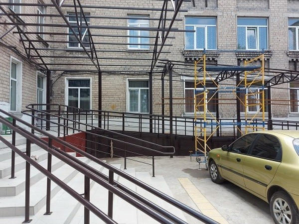 В Новогродовской больнице продолжаются ремонтные работы