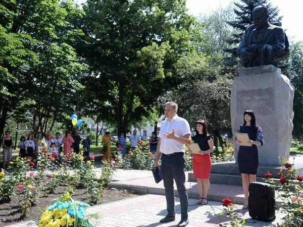 В Новогродовке отметили День Конституции Украины