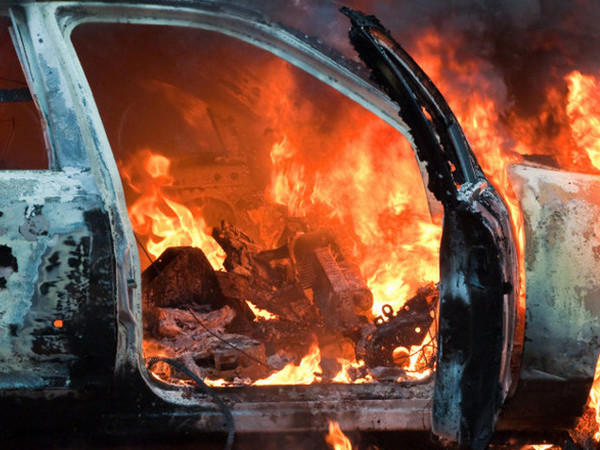 В Покровске на ходу загорелся автомобиль