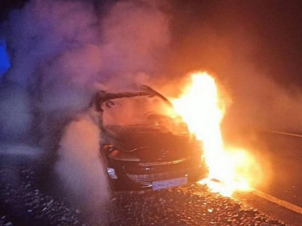 В Покровске на ходу загорелся автомобиль